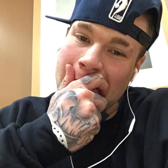 Meet your Posher, Alex - Picture 1 of 1